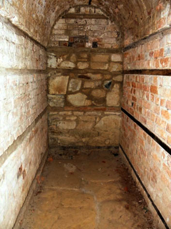Photo: Arthur Orchard - Underground convict cell.