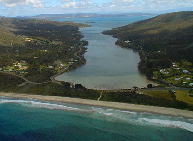 Photo: Dave Moser – Looking toward Norfolk Bay, beyond Eaglehawk Bay and the ‘Neck’, from high above Pirates Bay.